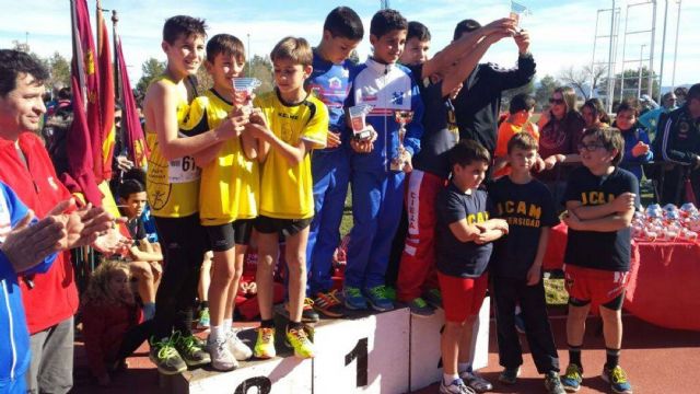 El campeonato regional de campo a través por equipos, con claro sello alguaceño