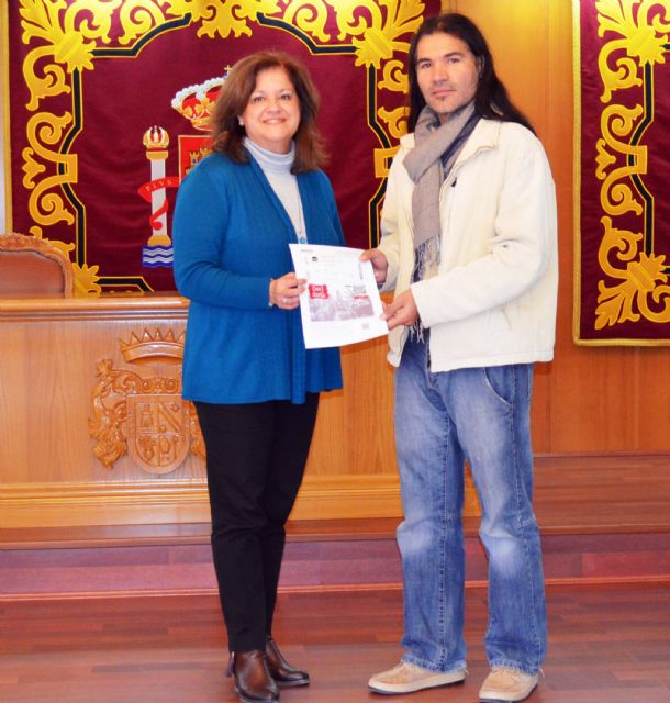 El Ayuntamiento de Alguazas entrega sus premios a los agraciados entre los usuarios más fieles del 'Carnet Cultural'